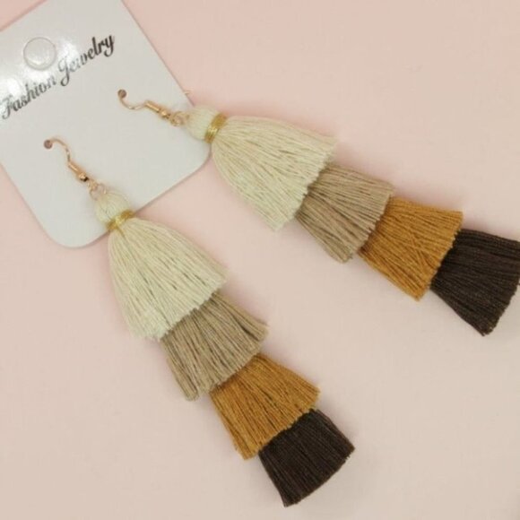 Multiple Layers Bohemian Colorful Tassel - Picture 3 of 9